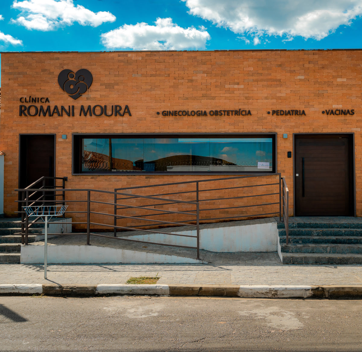 A Clínica Romani Moura A Clínica Romani Moura