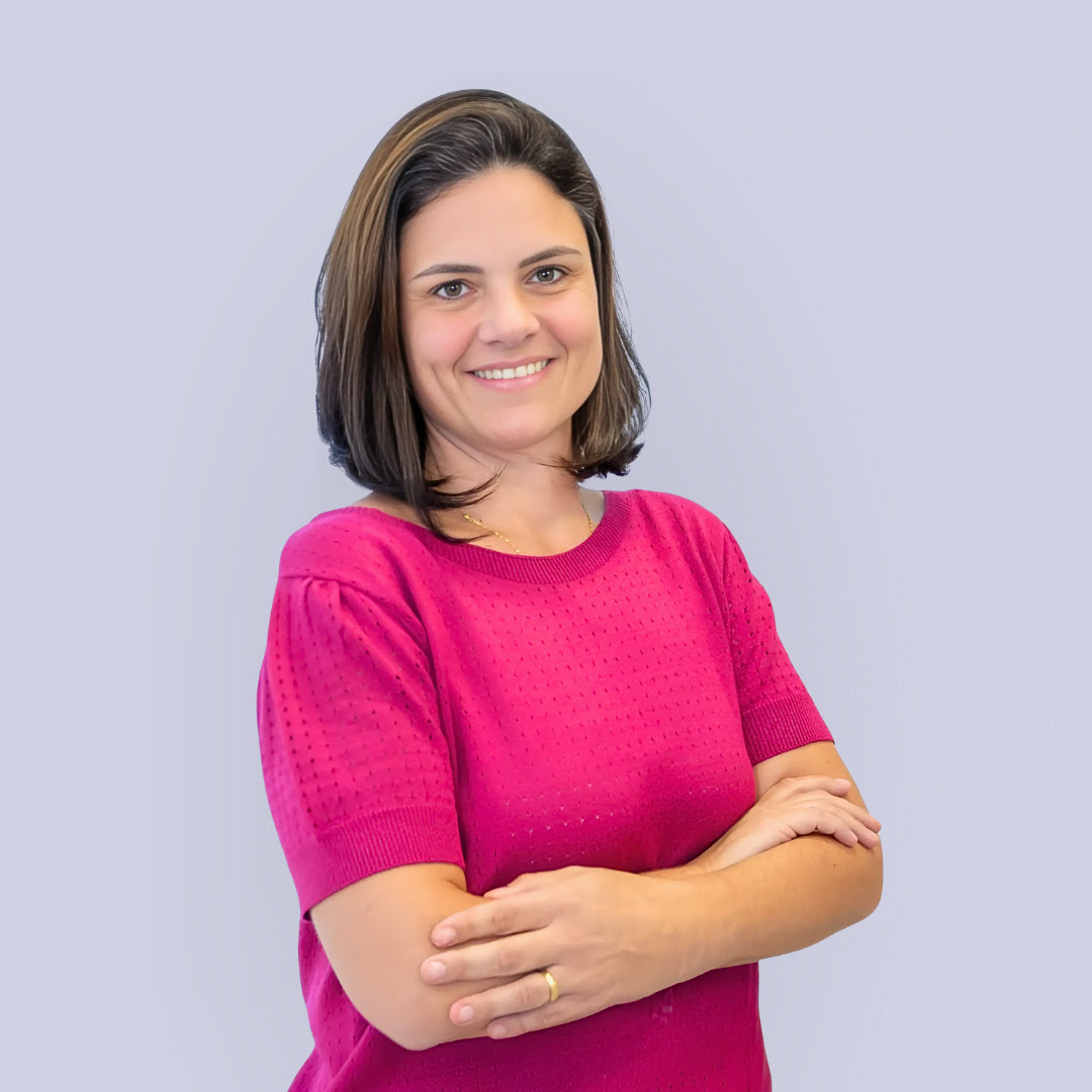 Dra. Kelly Moura Dra. Kelly Moura